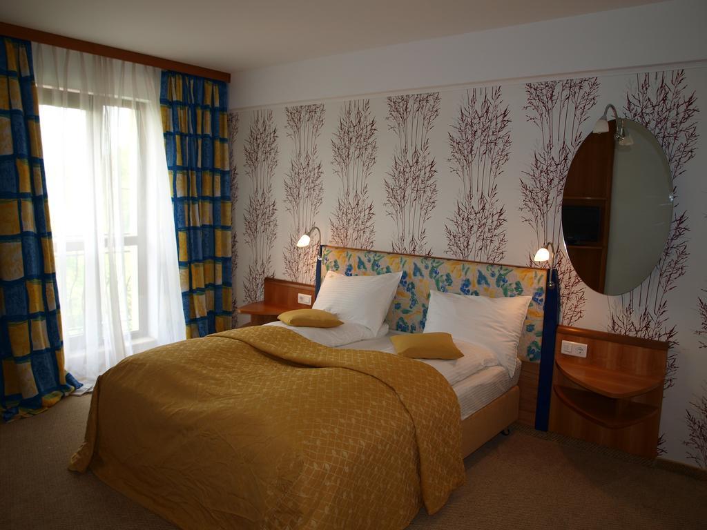 Hotel Doi Taurasi Afumati Room photo